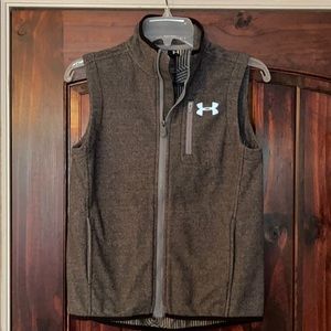 Boys grey fleece zip up vest with matching shirt